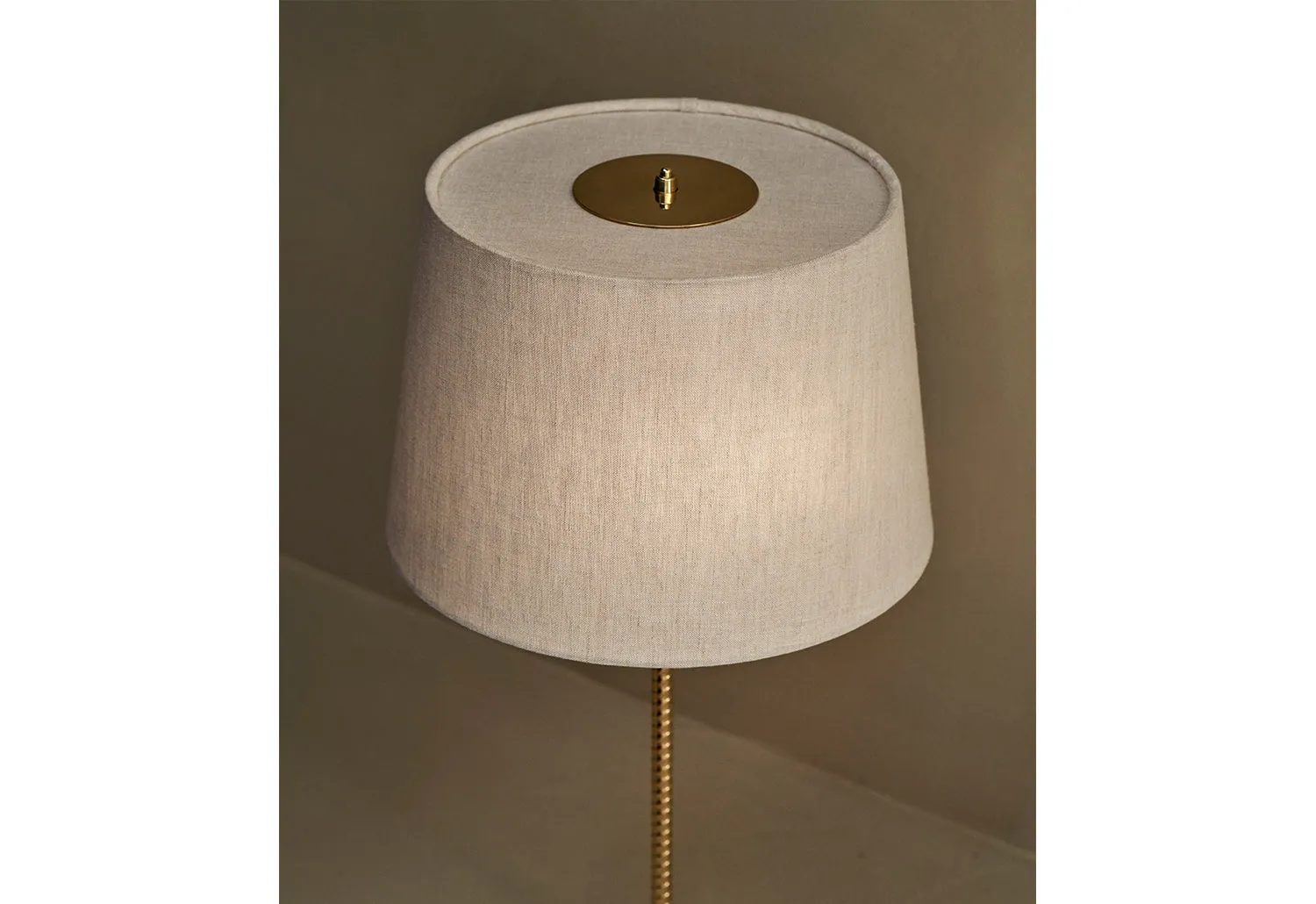 9205 Table Lamp