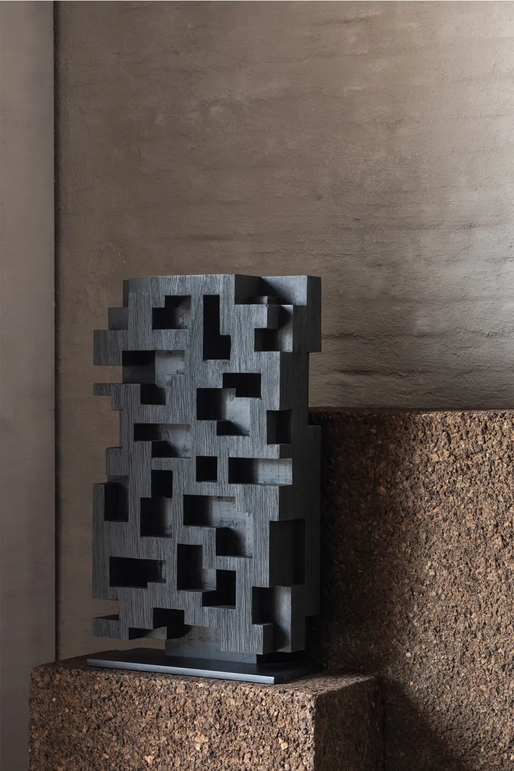 Black Teak Abstract Sculpture | Ethnicraft Stele