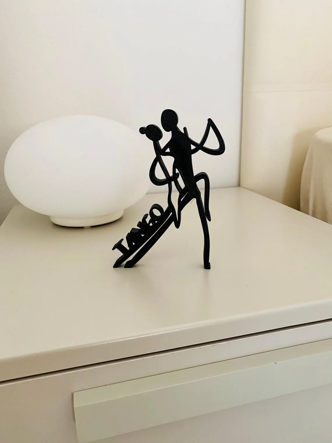 EROTNGO Tango-Inspired Tabletop Figure: Minimalist Sculpture for Home or Office Décor and Gifting