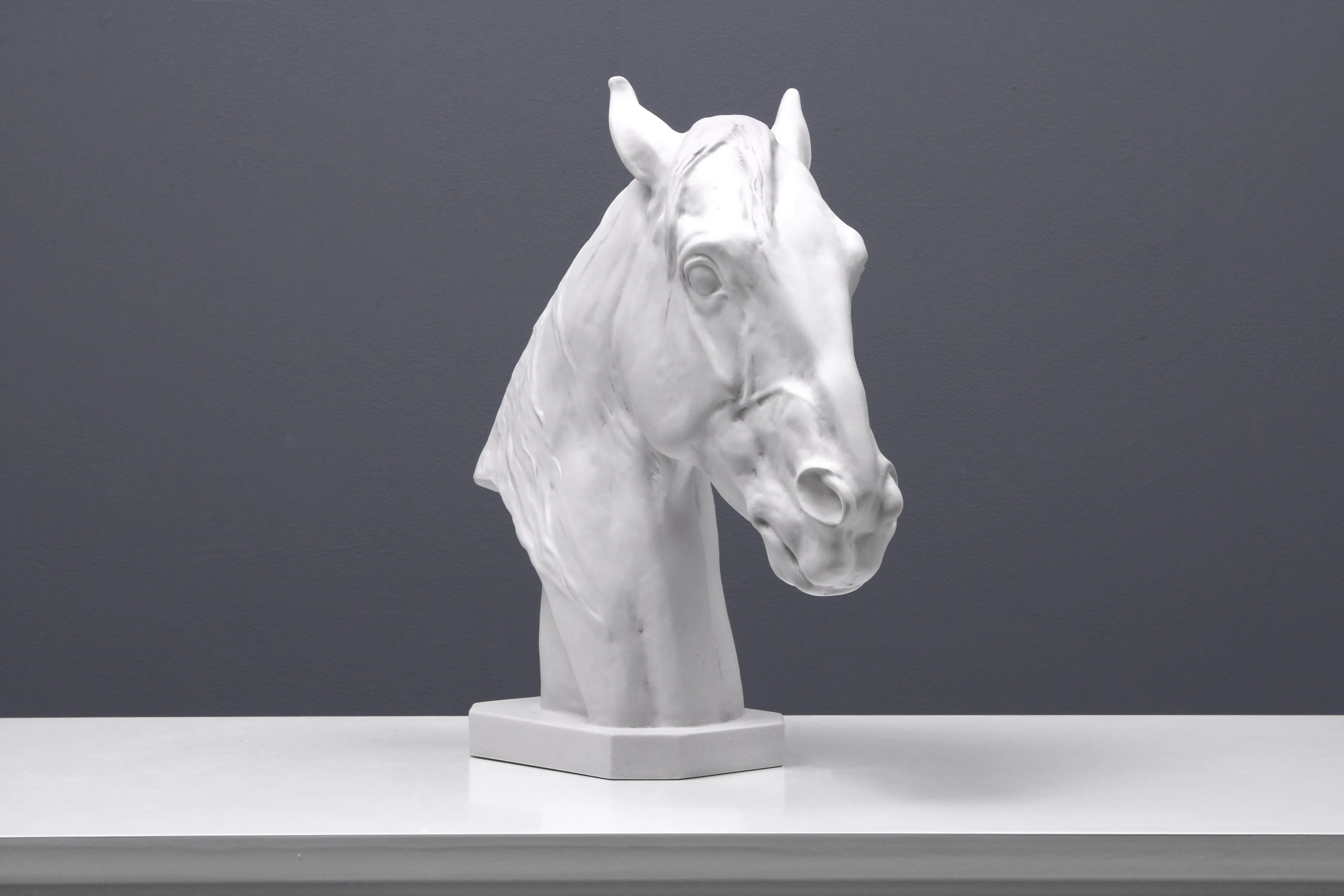 Horse Head Statue - Bust Sculpture of a Thoroughbred Horse