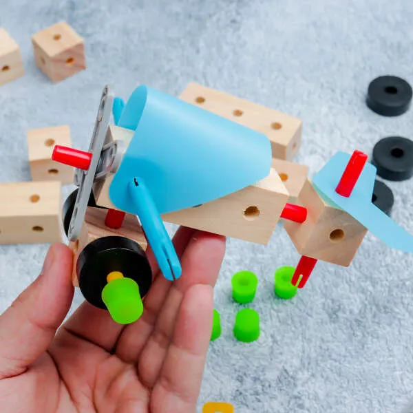 Ingeno - A set of construction toys