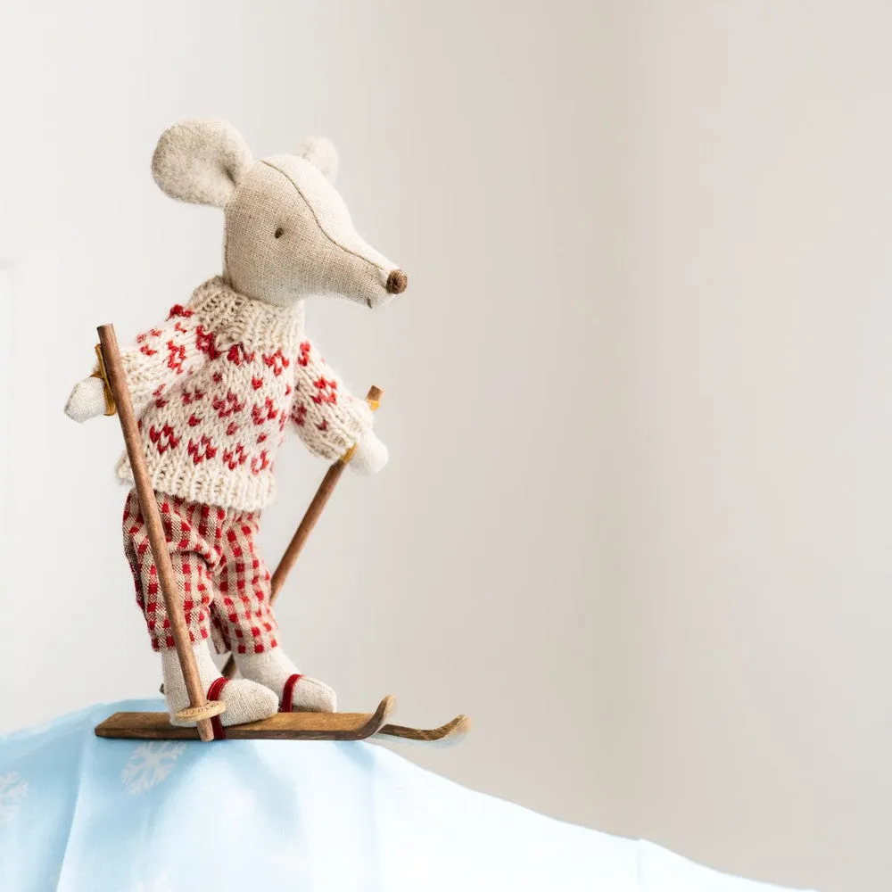 Maileg winter mouse mum with ski set