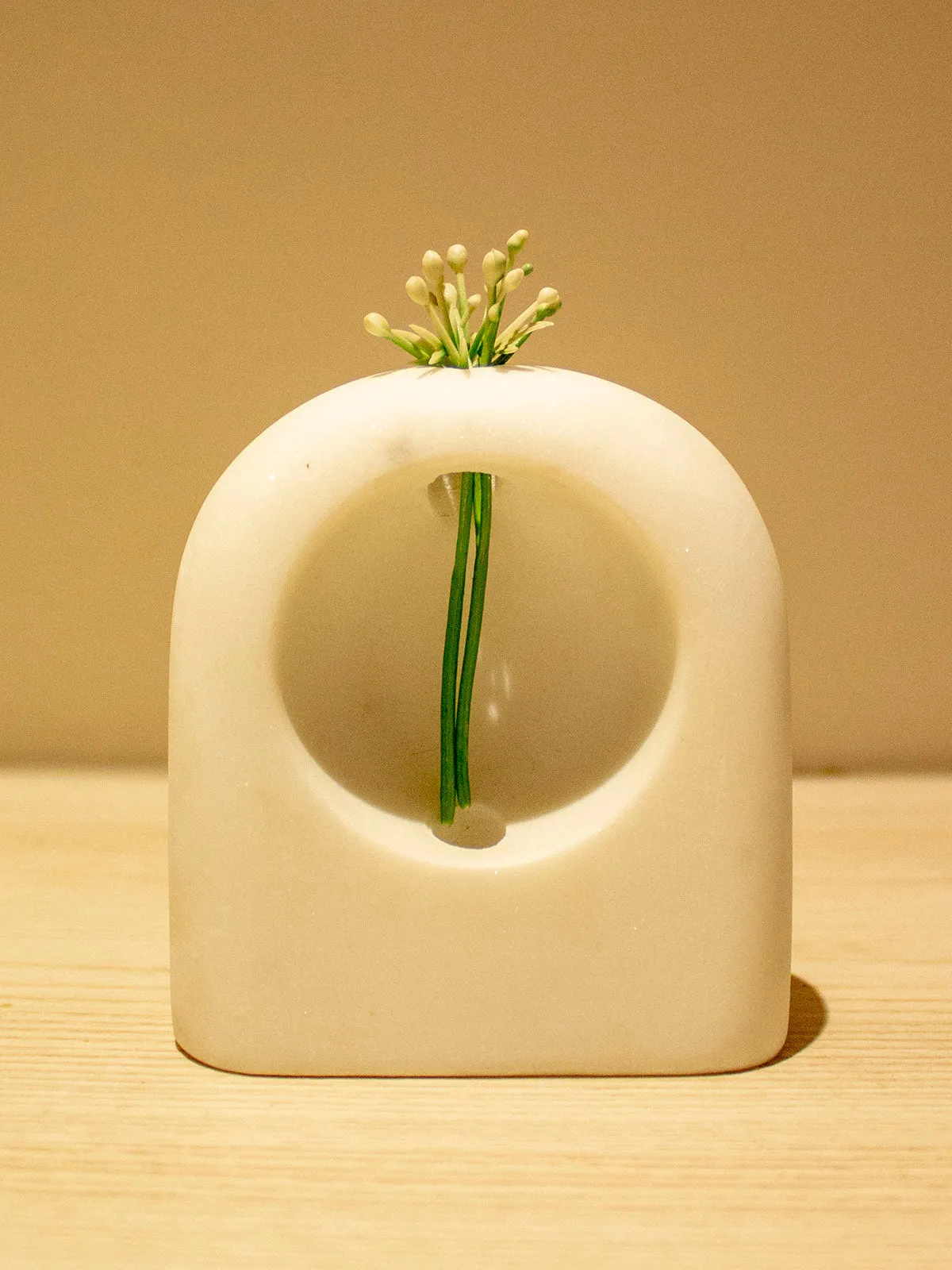 The Naked Vase White
